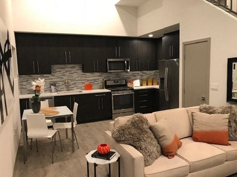 115 S. St Andrews Place 2-3 Beds Apartment, Townhouse for Rent - Photo Gallery
